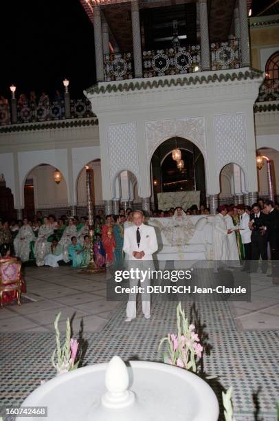 The Princess Lalla Hasna Marreis Khalid Benharbit In The Royal Palace Of Fes. Fes- 9 septembre 1994- Au palais royal, le mariage de la princesse...