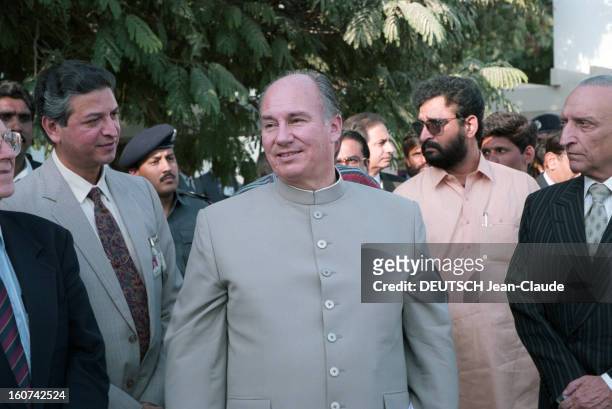 Karim Aga Khan, Ismailis Spiritual Guidance, Travels In Pakistan. Karachi- 21 novembre 1994- Lors de son voyage au Pakistan, Karim AGA KHAN, chef...