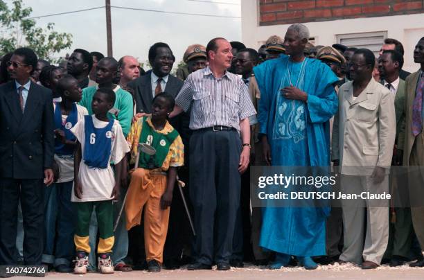 Jacques Chirac On Tour In Africa Step In Senegal. Dakar, Juillet 1995, lors de son voyage officiel en Afrique, le président français Jacques CHIRAC...