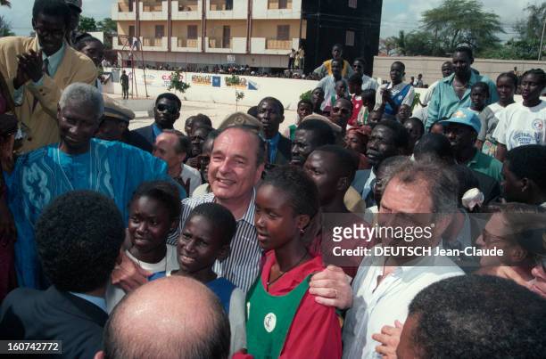 Jacques Chirac On Tour In Africa Step In Senegal. Dakar, Juillet 1995, lors de son voyage officiel en Afrique, le président français Jacques CHIRAC...