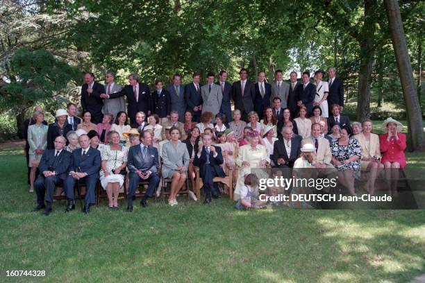 Henri De France Count Of Paris Celebrates His 90 Years At The Amboise Castle. Le 06 juillet 1998, HENRI DE FRANCE, HENRI D'ORLEANS, comte de PARIS...