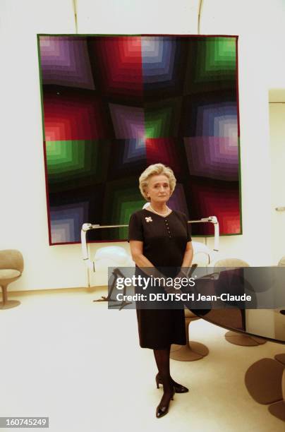 Bernadette Chirac Launches Campaign 'Let's Give Colors To The Hospital'. A Paris, le 31 octobre 1997, Rendez-vous avec Bernadette CHIRAC à l'Elysée à...