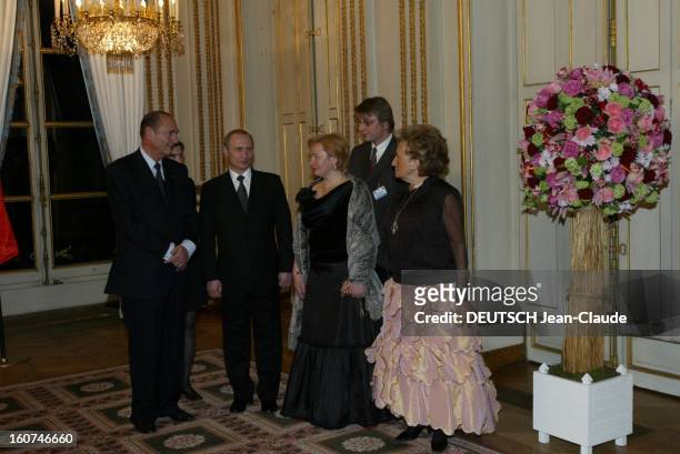 Vladimir Putin Visit In France. Visite d'état de Vladimir POUTINE en FRANCE : Jacques CHIRAC, le président russe, Ludmila POUTINE et Bernadette...