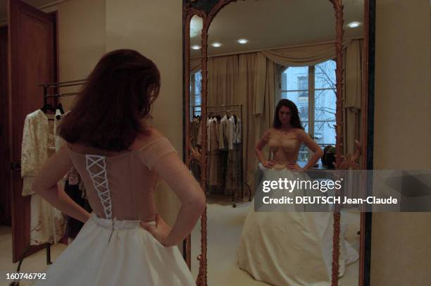 Lanvin Marries Cordelia De Castellane. The Future Spouse Tries Her Dress. En février 1999, Cordélia DE CASTELLANE va épouser Hubert LANVIN. Elle à...