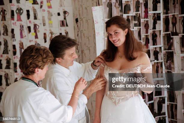 Lanvin Marries Cordelia De Castellane. The Future Spouse Tries Her Dress. En février 1999, Cordélia DE CASTELLANE va épouser Hubert LANVIN. Elle a...