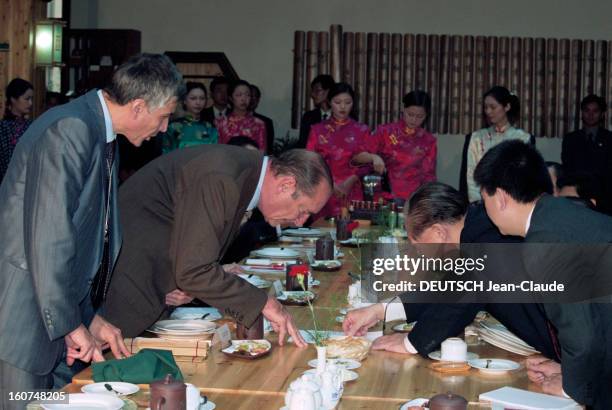 Official Visit Of Jacques Chirac In China. En octobre 2000, à l'occasion d'une visite officielle en CHINE, le président de la république française,...