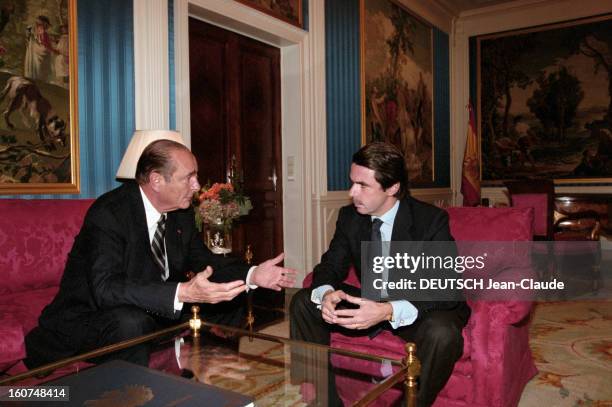 Jacques Chirac Makes A Tour Of European Capitals To Prepare The European Summit Of Nice: Step In Spain. Madrid - 29 novembre 2001 - Lors d'une...