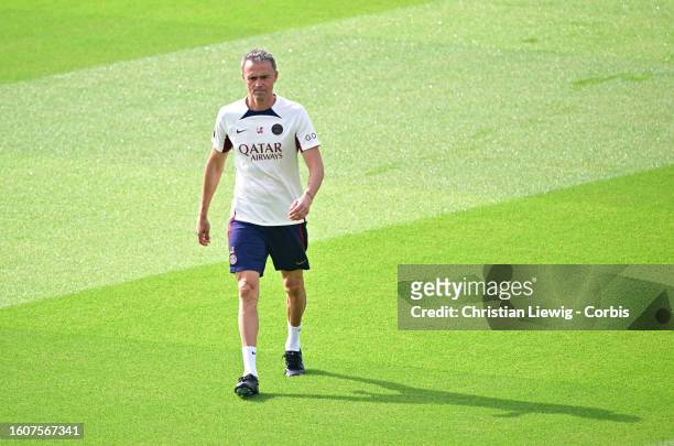 Head coach Luis Enrique of PSG in action during a Paris Saint-Germain training session at Campus PSG on August 18, 2023 in Poissy, France.