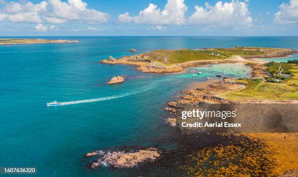 st agnes en las islas sorlingas, cornualles, reino unido. - islas sorlingas fotografías e imágenes de stock