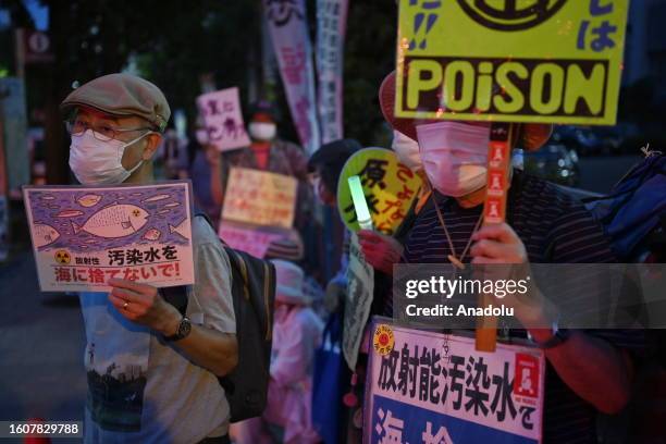 People gather in front of Prime Minister Fumio Kishida's residence on August 18 in Tokyo, Japan, as they protest against the plan to release sea soon...