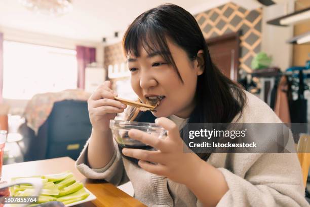 chinese fire hot pot health food - japanese pan noodles stock pictures, royalty-free photos & images
