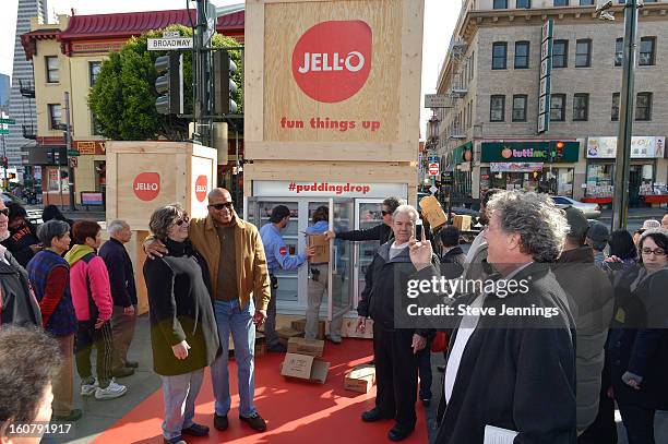 Ronnie Lott poses with fans at the JELL-O Make The Taste of Defeat Sweet on February 5, 2013 in San Francisco, California.