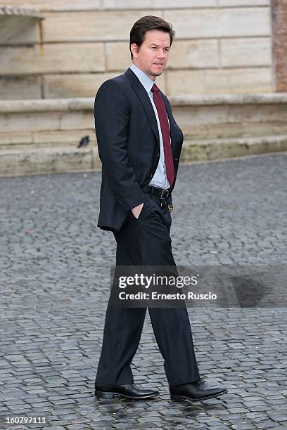 Actor Mark Wahlberg attends the 'Broken City' photocall at Piazza Del Popolo on February 6, 2013 in Rome, Italy.