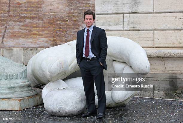 Actor Mark Wahlberg attends the 'Broken City' photocall at Piazza Del Popolo on February 6, 2013 in Rome, Italy.