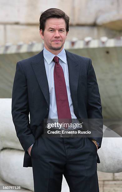 Actor Mark Wahlberg attends the 'Broken City' photocall at Piazza Del Popolo on February 6, 2013 in Rome, Italy.