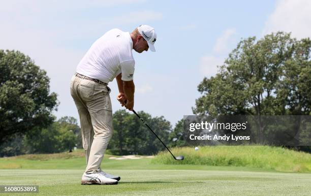 Lucas Glover of the United States plays his shot from the second tee during the second round of the FedEx St. Jude Championship at TPC Southwind on...