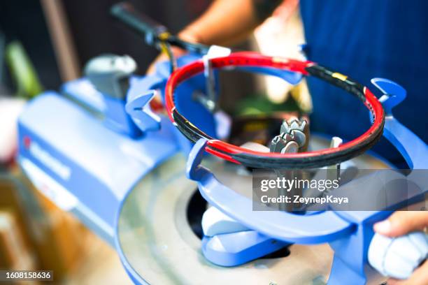 Tennis Racket String Aligner 724 An Stringing Stock Photos, High-Res Pictures, and Images - Getty Images
