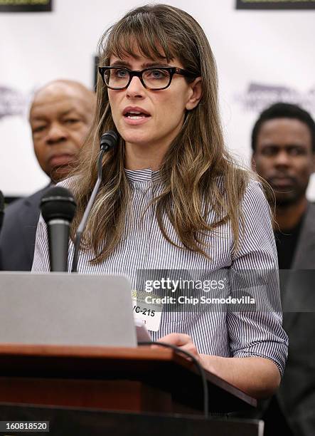 Actor Amanda Peet speaks during a news conference hosted by the Mayors Against Illegal Guns and the Law Center to Prevent Gun Violence with Rep....