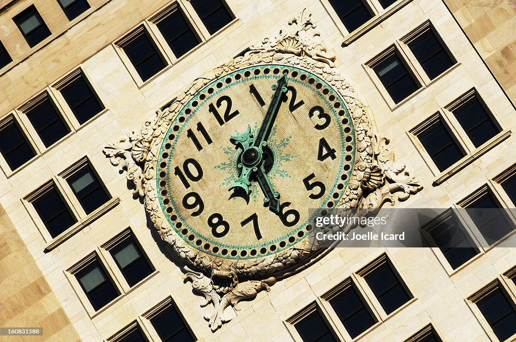 Clock on the facade of the Met life tower