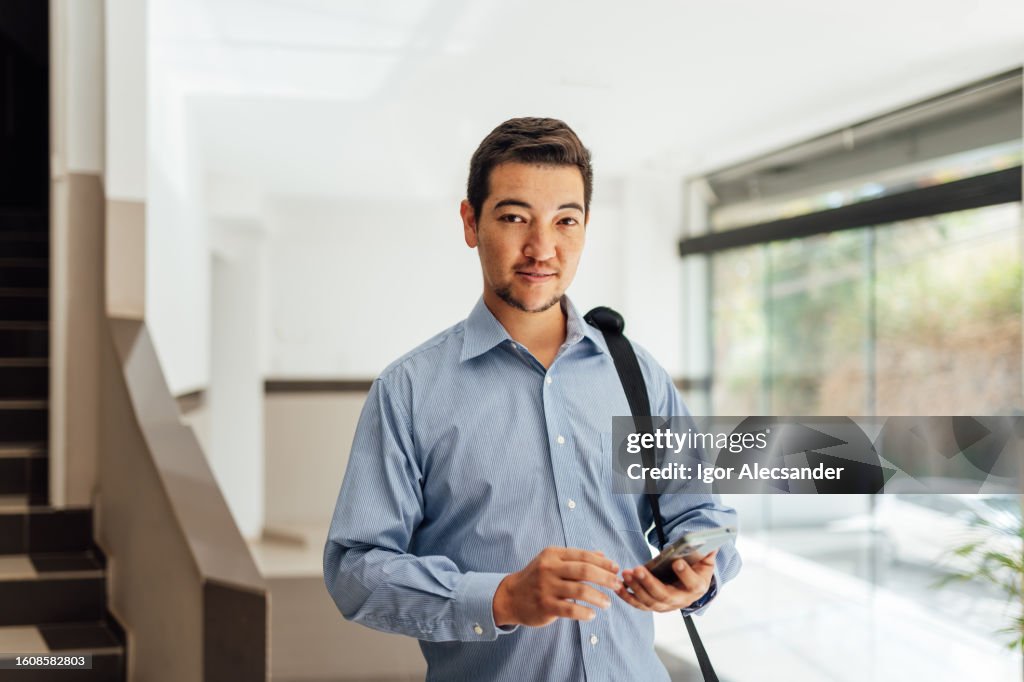 Retrato de un joven hombre de negocios