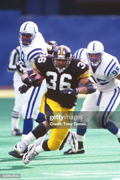 Runningback Jerome Bettis of the Pittsburgh Steelers runs with the ball during a game on December 29, 1996 against the Indianapolis Colts at Three...