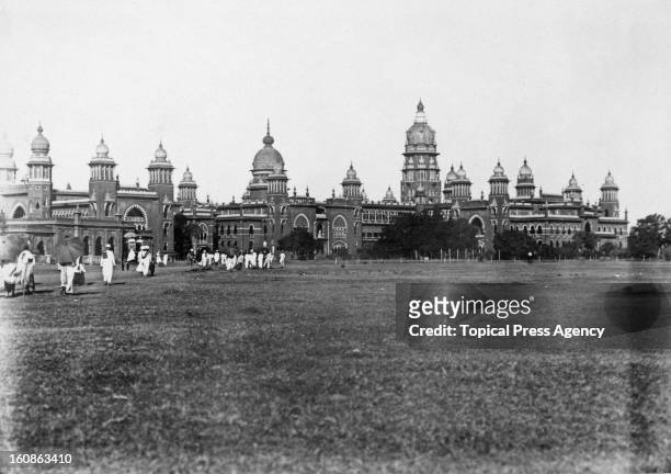 The Madras High Court in Chennai , November 1927. The complex was built in 1892 in the Indo-Saracenic style.