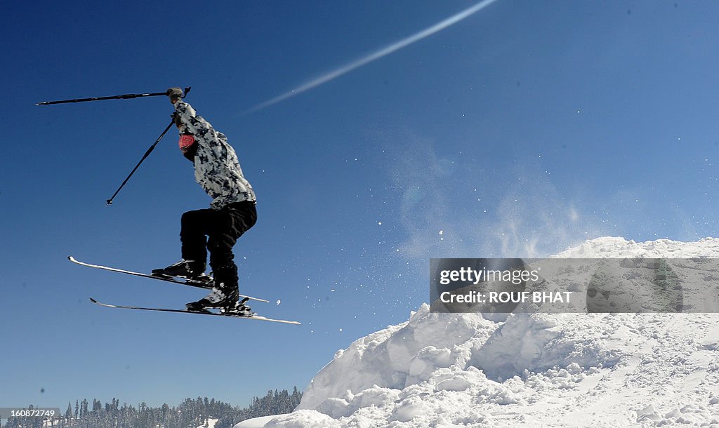 INDIA-KASHMIR-SKI