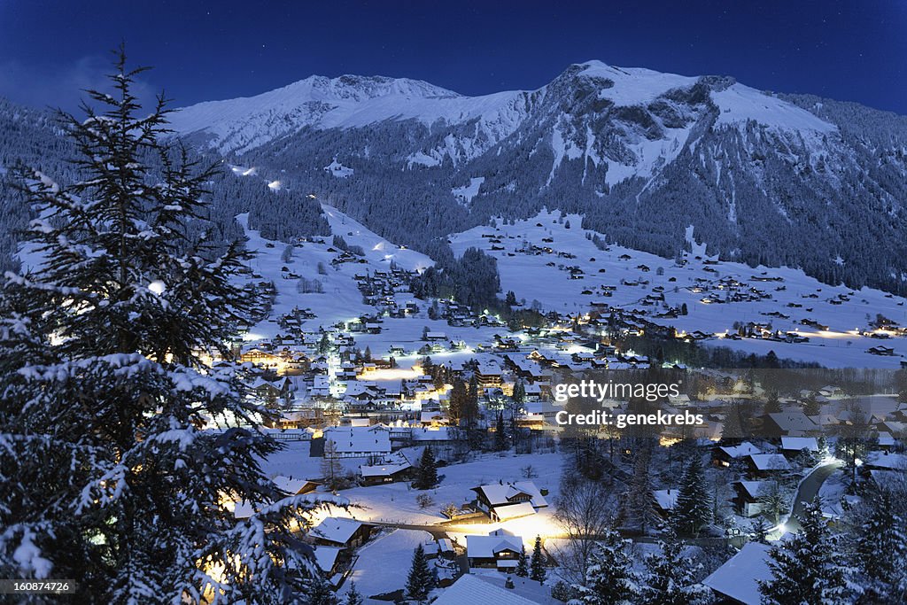 Village of Lenk, Luna, de Fresh Snow, el tiempo de exposición