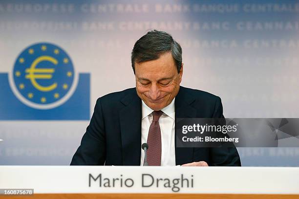 Mario Draghi, president of the European Central Bank , pauses during a news conference at the bank's headquarters in Frankfurt, Germany, on Thursday,...