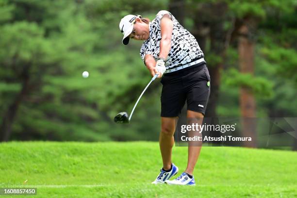 Mao Nozawa of Japan hits her tee shot on the 4th hole during the second round of NEC Karuizawa72 Golf Tournament at Karuizawa 72 Golf North Course on...