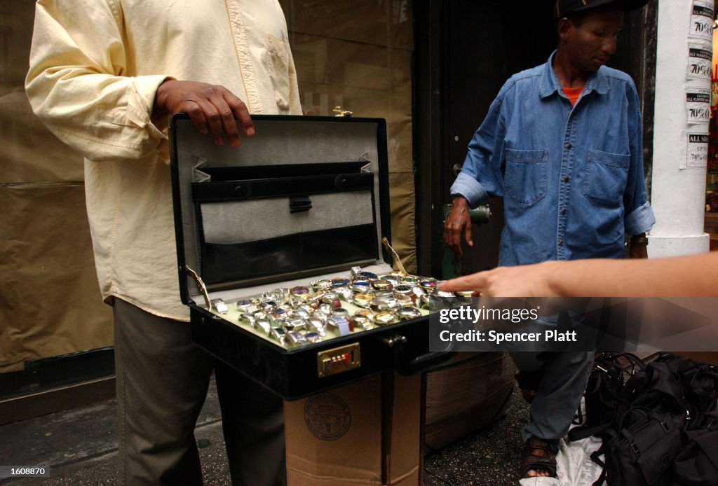 Selling Pirated Pop Culture on the Streets of New York