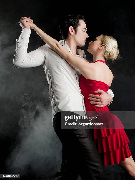 dance der liebe - tango black stock-fotos und bilder