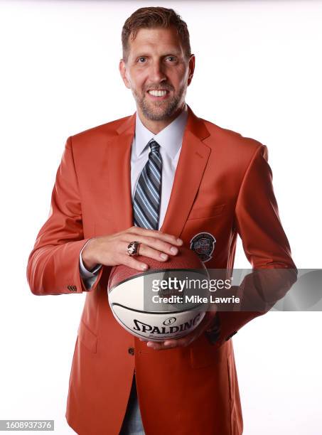 Inductee Dirk Nowitzki poses during the 2023 Naismith Hall of Fame Awards Gala at Mohegan Sun on August 11, 2023 in Uncasville, Connecticut.
