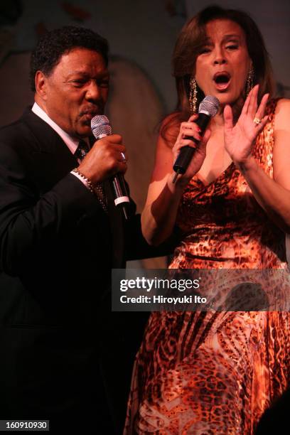 Billy Davis, Jr., left, and Marilyn McCoo performing at Cafe Carlyle on Tuesday night, May 13, 2008.