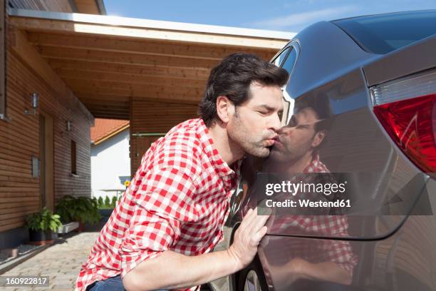 849 Smooching Means Stock Photos, High-Res Pictures, and Images - Getty ...