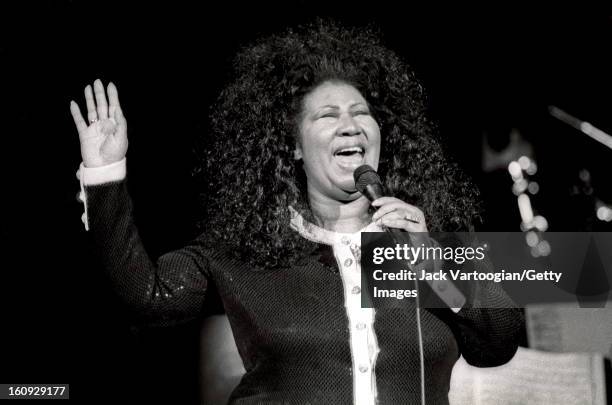 American musician Aretha Franklin performs at a JVC Jazz Festival concert at Carnegie Hall, New York, New York, June 26, 1996.