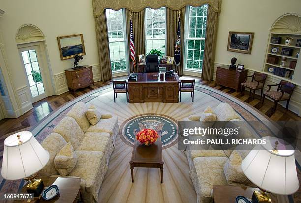 View of the Oval Office at the White House February 29, 2008 in Washington, DC. AFP PHOTO/Paul J. Richards