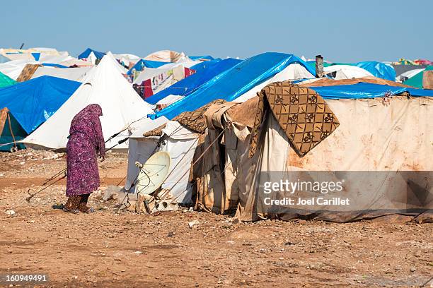 syrian refugee crisis - refugee camp stock pictures, royalty-free photos & images