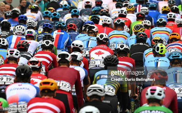 General view of the peloton prior to the Men Under 23 Road Race a 168.4km race from Loch Lomond to Glasgow at the 96th UCI Cycling World...