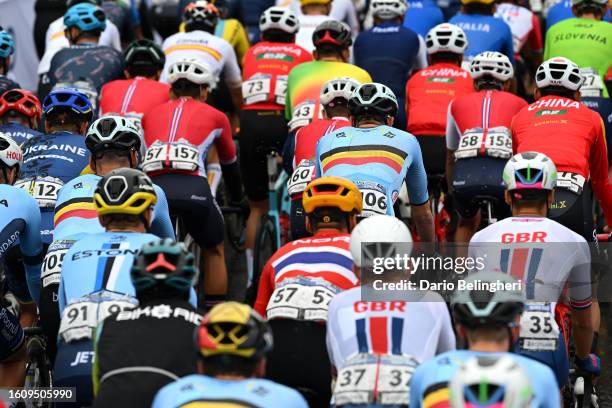 General view of the peloton prior to the Men Under 23 Road Race a 168.4km race from Loch Lomond to Glasgow at the 96th UCI Cycling World...