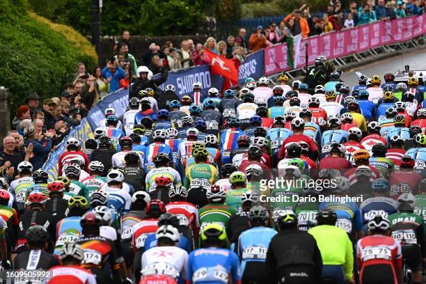 General view of the peloton prior to the Men Under 23 Road Race a 168.4km race from Loch Lomond to Glasgow at the 96th UCI Cycling World...