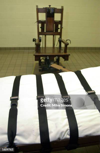 Gurney and a electric chair sit in the death chamber of the Southern Ohio Correctional Facility August 29, 2001 in Lucasville, Ohio. The state of...