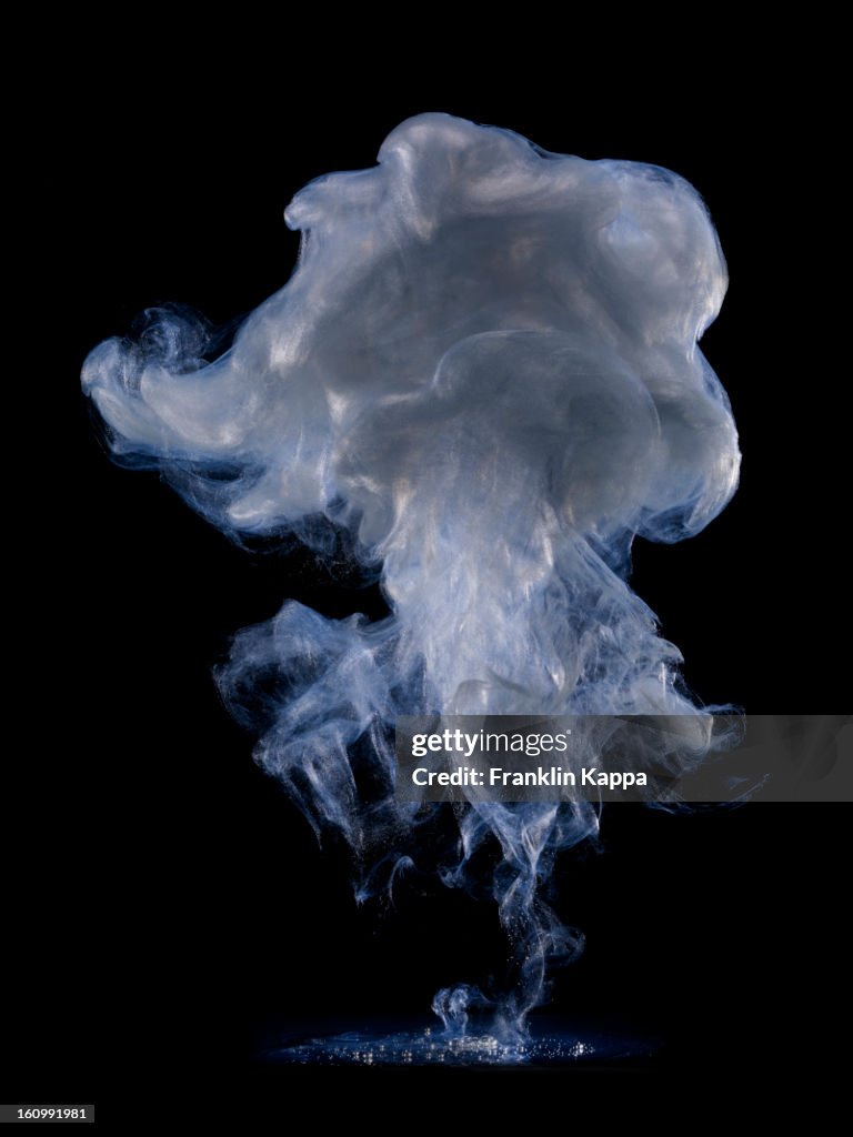 Blu e grigio fumo cloud