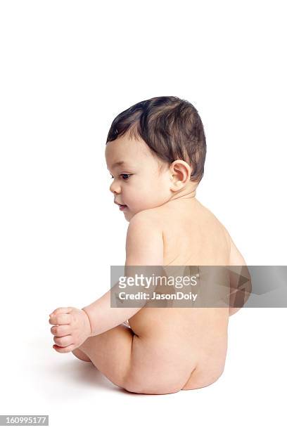 baby boy: naked on white background - boys bare bum 個照片及圖片檔