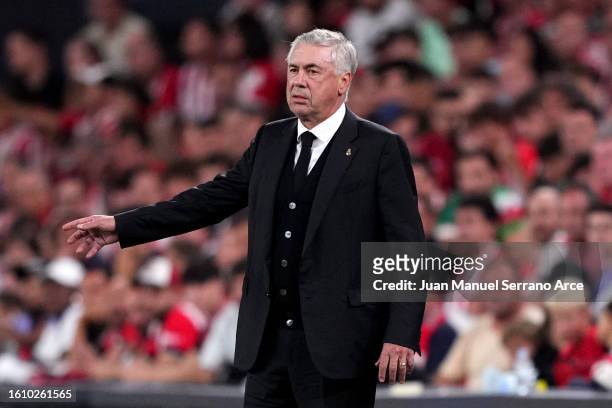 Carlo Ancelotti, Head Coach of Real Madrid, reacts during the LaLiga EA Sports match between Athletic Club and Real Madrid CF at Estadio de San Mames...