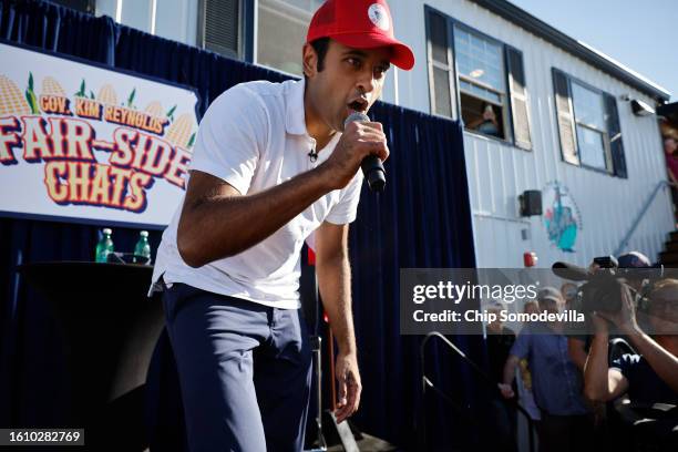 Biotech millionaire and Republican presidential candidate Vivek Ramaswamy raps to Eminem's "Lose Yourself" at the conclusion of one of Iowa Governor...