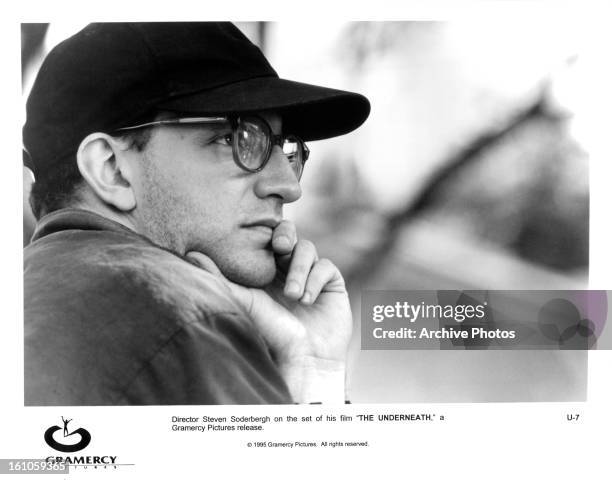 Director Steven Soderbergh on set of the film 'Underneath', 1995.