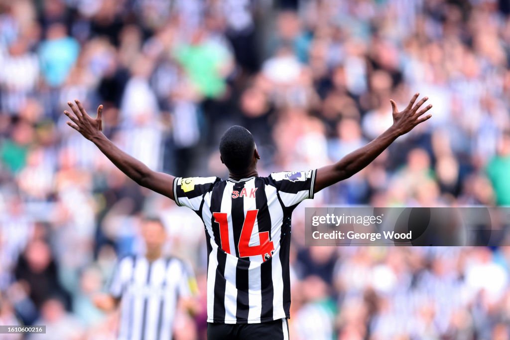 Newcastle United v Aston Villa - Premier League