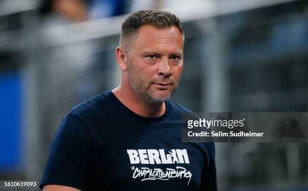Head coach Pal Dardai of Berlin looks on during the Second Bundesliga match between Hamburger SV and Hertha BSC at Volksparkstadion on August 19,...