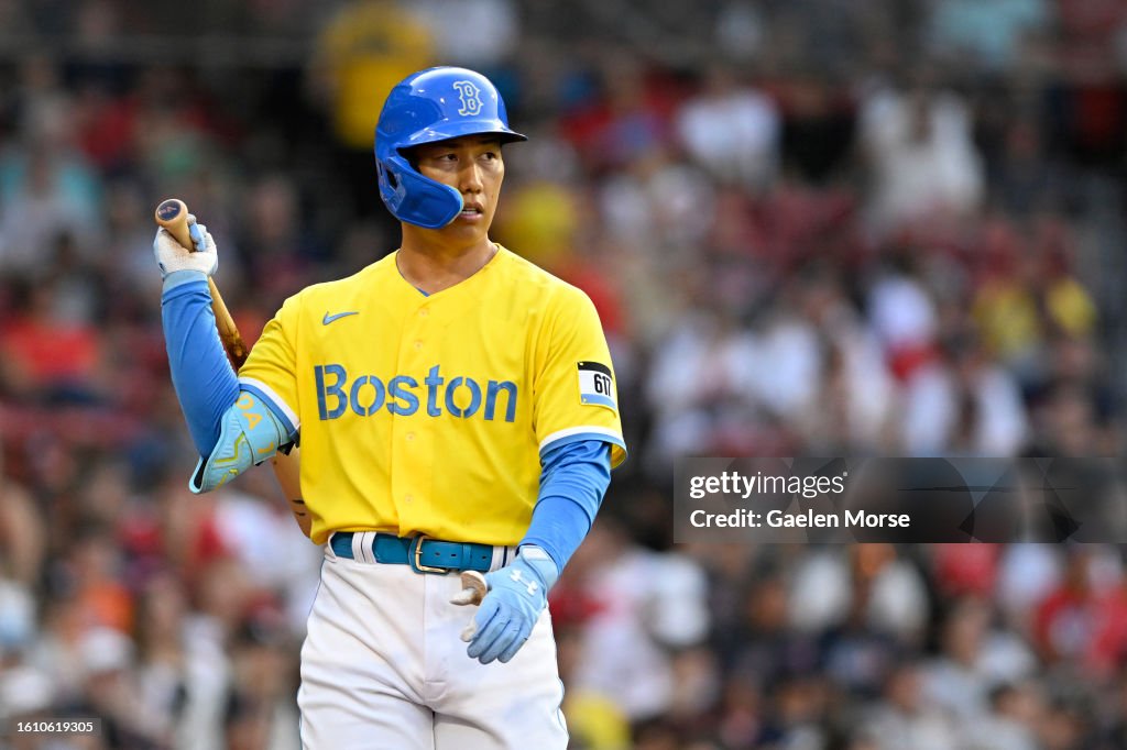 yellow uniforms red sox